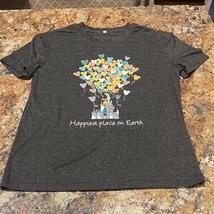 Disney Gray T-Shirt Happiest Place On Earth Size S